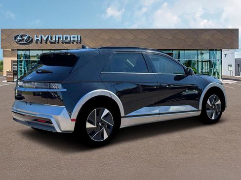 New 2026 Hyundai Ioniq 5 Limited image 8