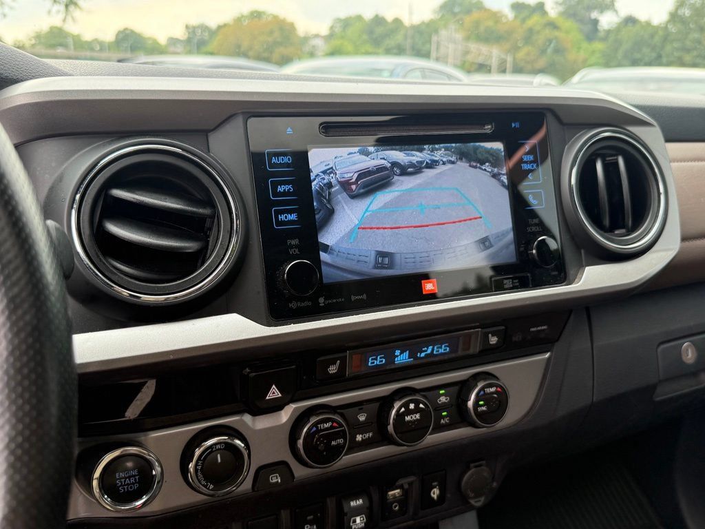 Used 2018 Toyota Tacoma Limited AWD/4WD image 17