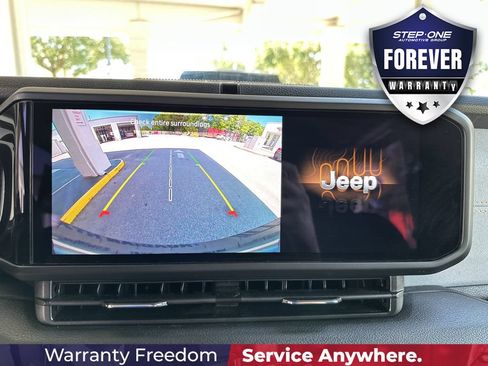 Used 2025 Jeep Wrangler Sport AWD/4WD image 25