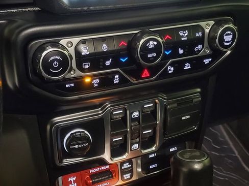 Used 2021 Jeep Wrangler Unlimited Rubicon w/ Dual Top Group image 25