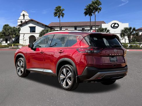 Used 2023 Nissan Rogue SL w/ SL Premium Package FWD image 4