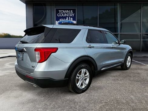 Used 2023 Ford Explorer XLT w/ Equipment Group 202A RWD image 4