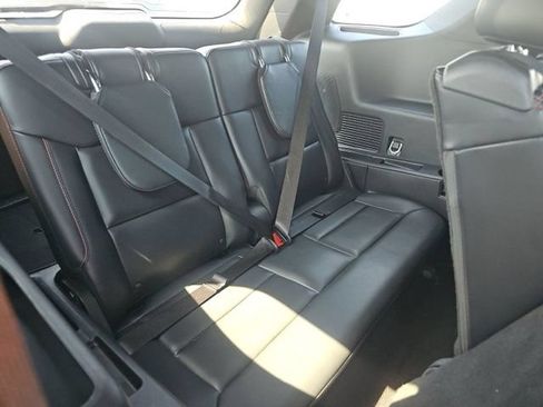 Used 2025 Ford Explorer ST-Line w/ ST-Line Street Pack AWD/4WD image 13