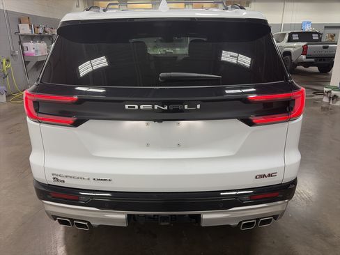 Used 2024 GMC Acadia Denali w/ Super Cruise Package AWD/4WD image 4