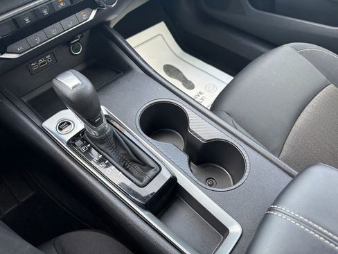 Used 2025 Nissan Altima 2.5 SV image 27