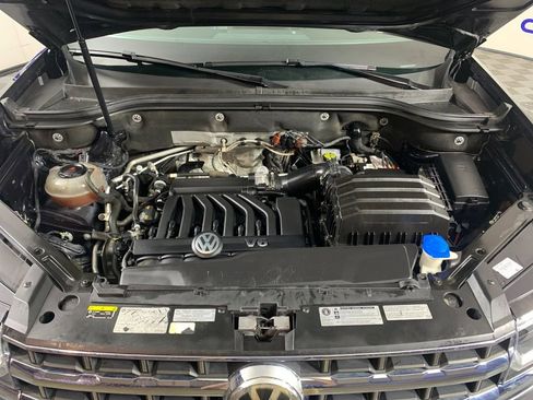 Used 2018 Volkswagen Atlas SEL Premium image 11