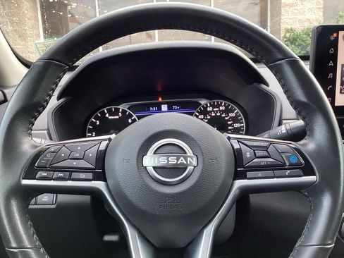 Used 2024 Nissan Altima 2.5 SV w/ SV Premium Package FWD image 27