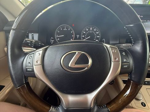 Used 2014 Lexus ES 350 w/ Ultra Luxury Package FWD image 20