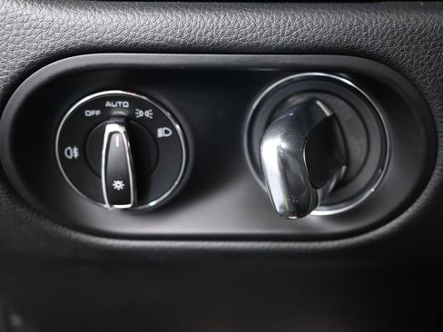 Used 2022 Porsche Macan image 23