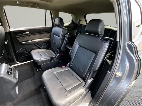 Used 2023 Volkswagen Atlas SEL R-Line AWD/4WD image 16