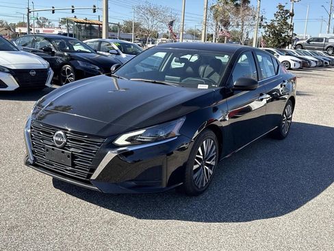 Certified 2024 Nissan Altima 2.5 SV image 8