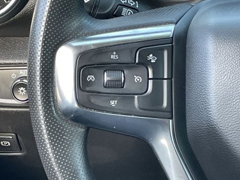 Used 2025 Chevrolet Blazer LT FWD image 12