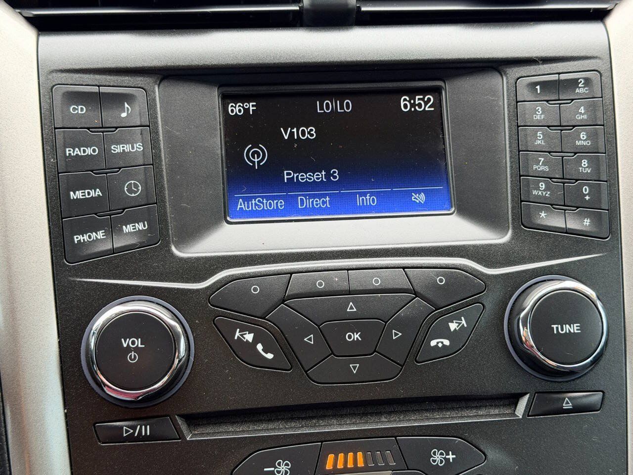 Used 2018 Ford Fusion SE FWD image 35