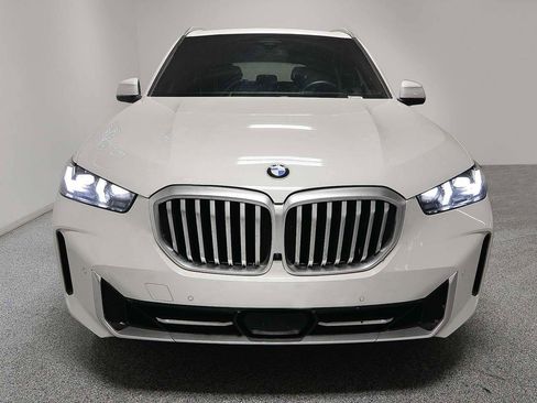 Certified 2024 BMW X5 xDrive40i w/ Parking Assistance Package AWD/4WD image 2