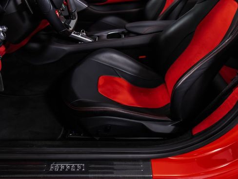 Certified 2019 Ferrari Portofino RWD image 43