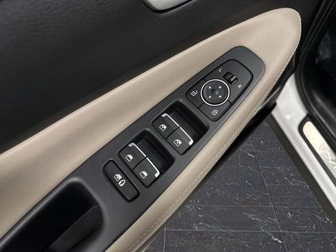 Used 2023 Hyundai Santa Fe SEL Premium image 32