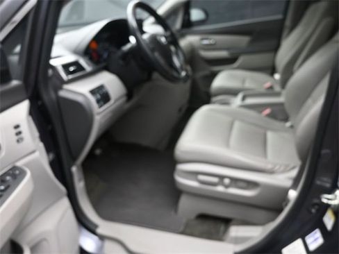 Used 2016 Honda Odyssey Touring Elite image 17