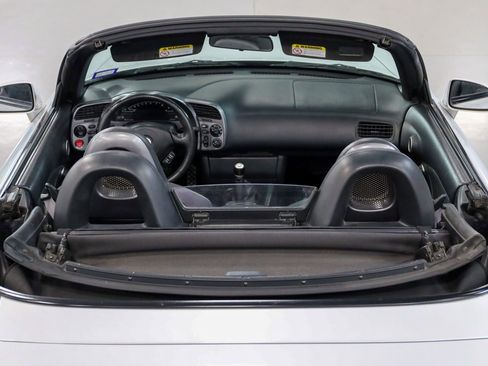 Used 2002 Honda S2000 image 23
