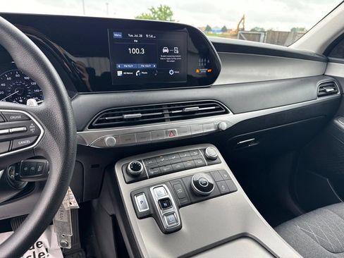 Used 2022 Hyundai Palisade SE FWD image 17