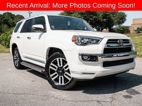Certified 2022 Toyota 4Runner Limited AWD/4WD image 1