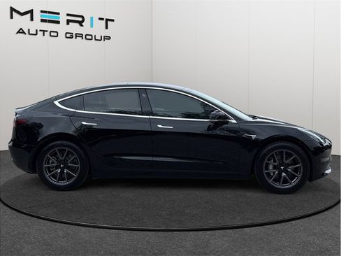 Used 2018 Tesla Model 3 Mid Range image 10