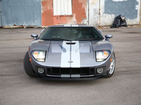Used 2006 Ford GT image 4