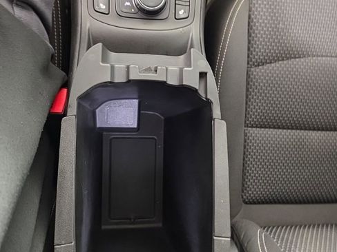 Used 2022 GMC Terrain SLE w/ Driver Convenience Package AWD/4WD image 23