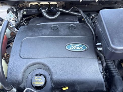Used 2013 Ford Edge SE FWD image 22