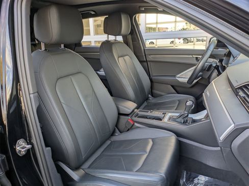 Used 2023 Audi Q3 2.0T Premium w/ Convenience Package image 27