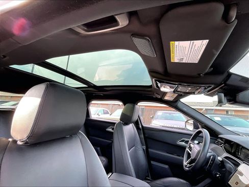 Used 2026 Land Rover Range Rover Velar S image 23