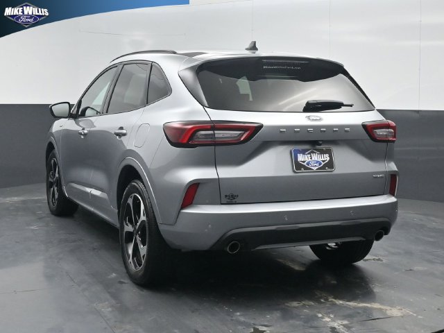Used 2023 Ford Escape ST-Line Select w/ Tech Pack #2 AWD/4WD image 5