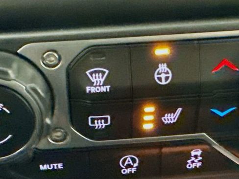 Used 2021 Jeep Wrangler Unlimited Rubicon AWD/4WD image 19