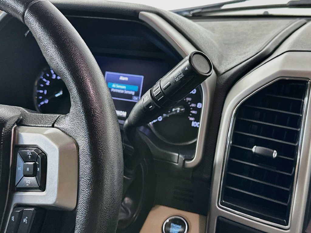 Used 2020 Ford F350 Lariat w/ Lariat Ultimate Package AWD/4WD image 16