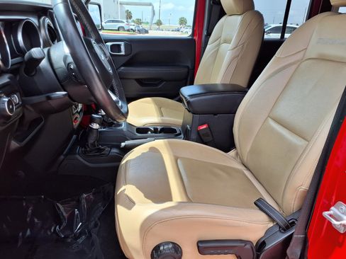 Used 2018 Jeep Wrangler Unlimited Rubicon AWD/4WD image 26