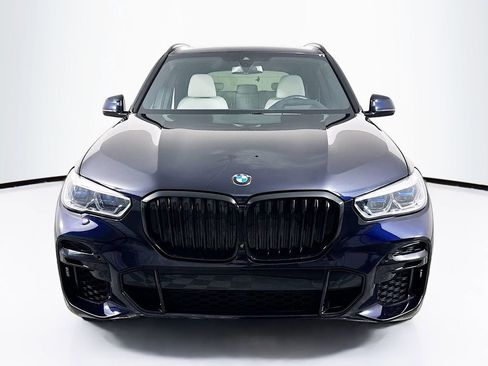 Used 2022 BMW X5 xDrive40i w/ M Sport Package image 2
