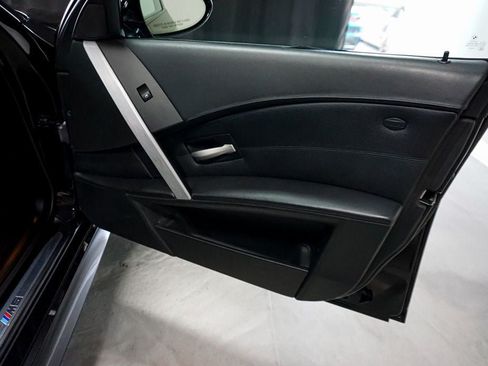 Used 2007 BMW M5 RWD image 48