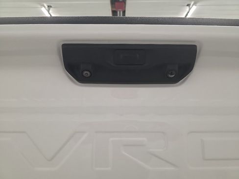 Used 2023 Chevrolet Silverado 1500 LTZ image 17