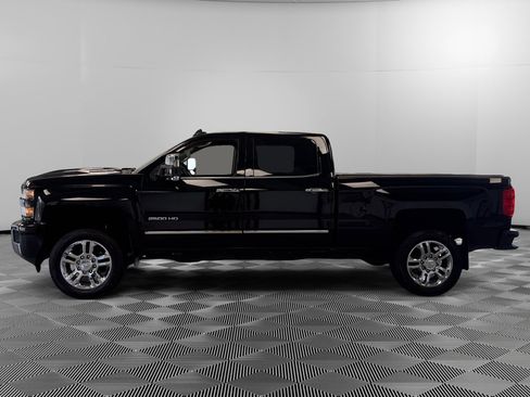 Used 2017 Chevrolet Silverado 2500 LTZ w/ Duramax Plus Package AWD/4WD image 5