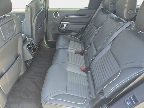 Certified 2024 Land Rover Discovery Metropolitan Edition AWD/4WD image 16