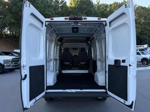 Used 2024 RAM ProMaster 2500 w/ Convenience Group FWD image 27