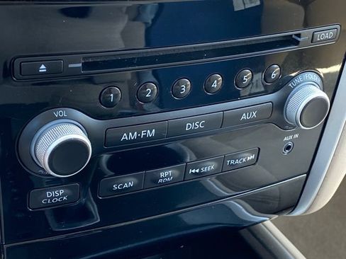 Used 2015 Nissan Pathfinder S FWD image 22