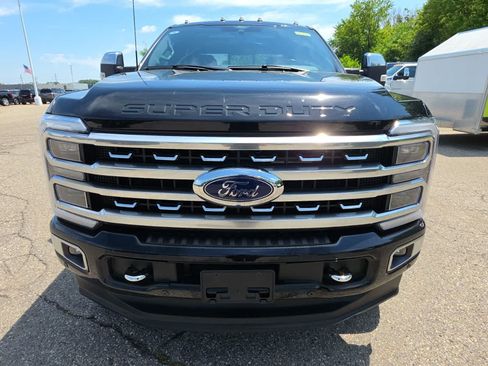 Used 2024 Ford F350 Platinum AWD/4WD image 3