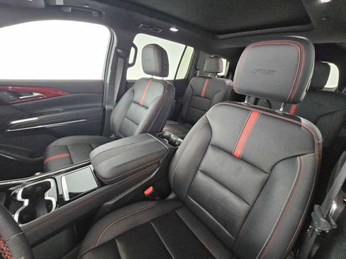 Used 2024 Chevrolet Traverse RS AWD/4WD image 22