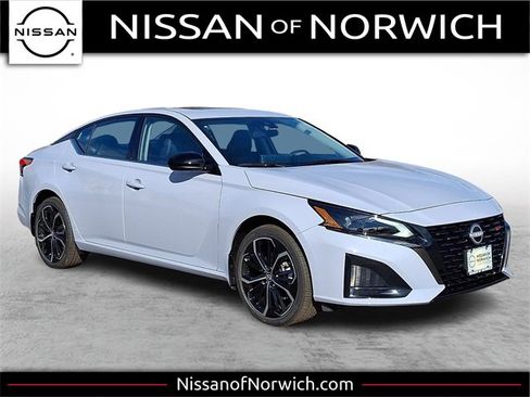 New 2025 Nissan Altima 2.5 SR w/ SR Premium Package image 1