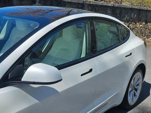 Used 2023 Tesla Model 3 Standard Range image 21