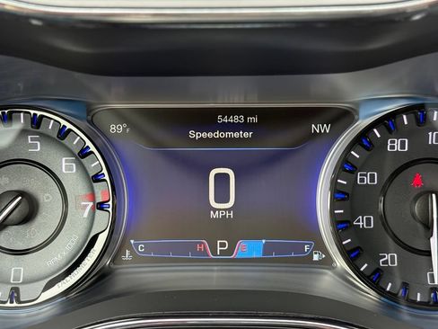 Used 2016 Chrysler 200 S w/ Navigation & Sound Group I FWD image 4
