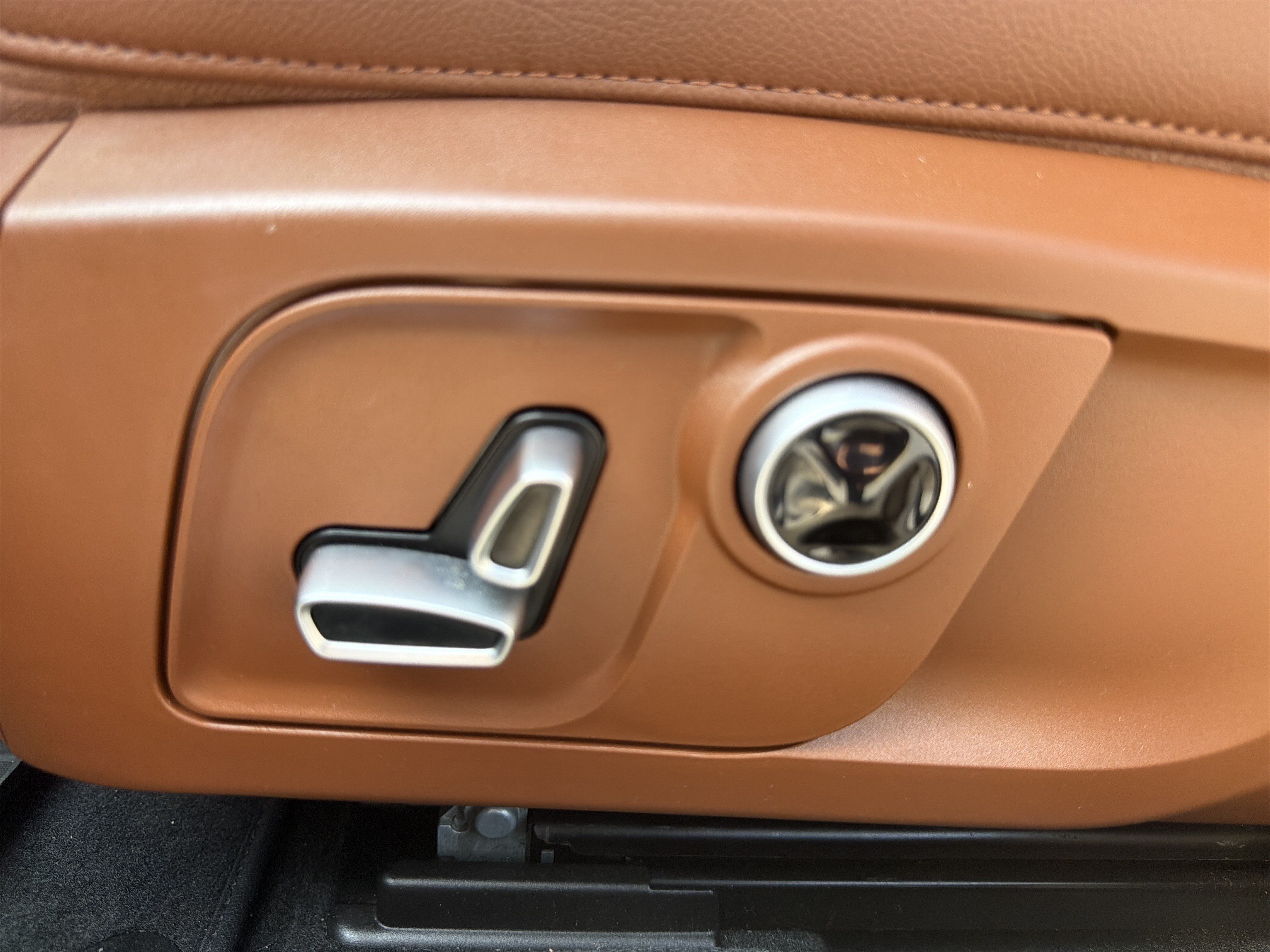 Used 2021 Maserati Ghibli S RWD image 17