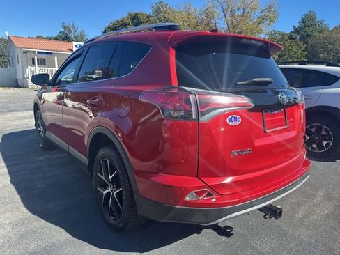 Used 2016 Toyota RAV4 SE image 4