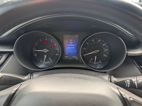 Used 2018 Toyota C-HR XLE FWD image 24