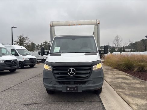 Used 2021 Mercedes-Benz Sprinter 3500 image 8